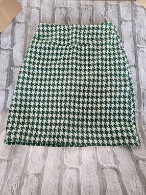 NWOT Women's Green And White Wool Pencil Skirt